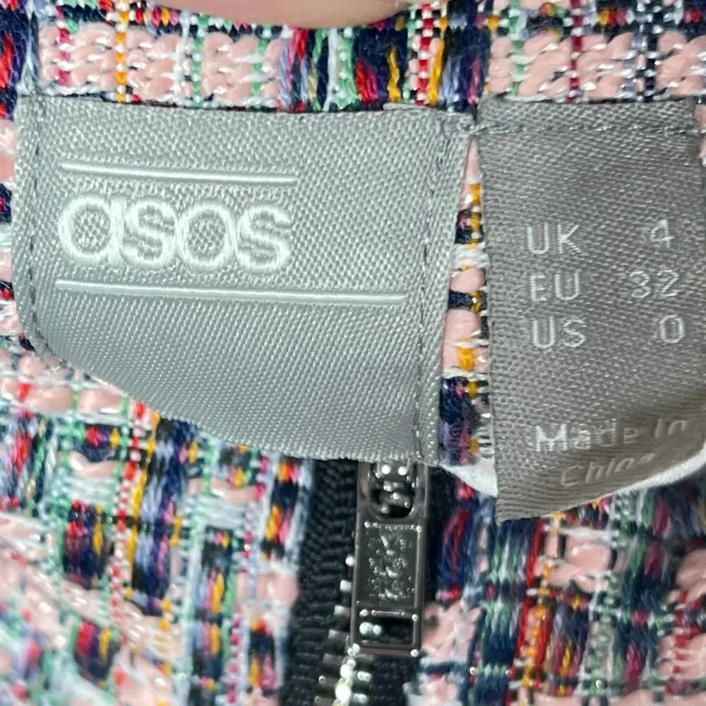 ASOS pink tweed mini skirt with zipper accents size 0 B179